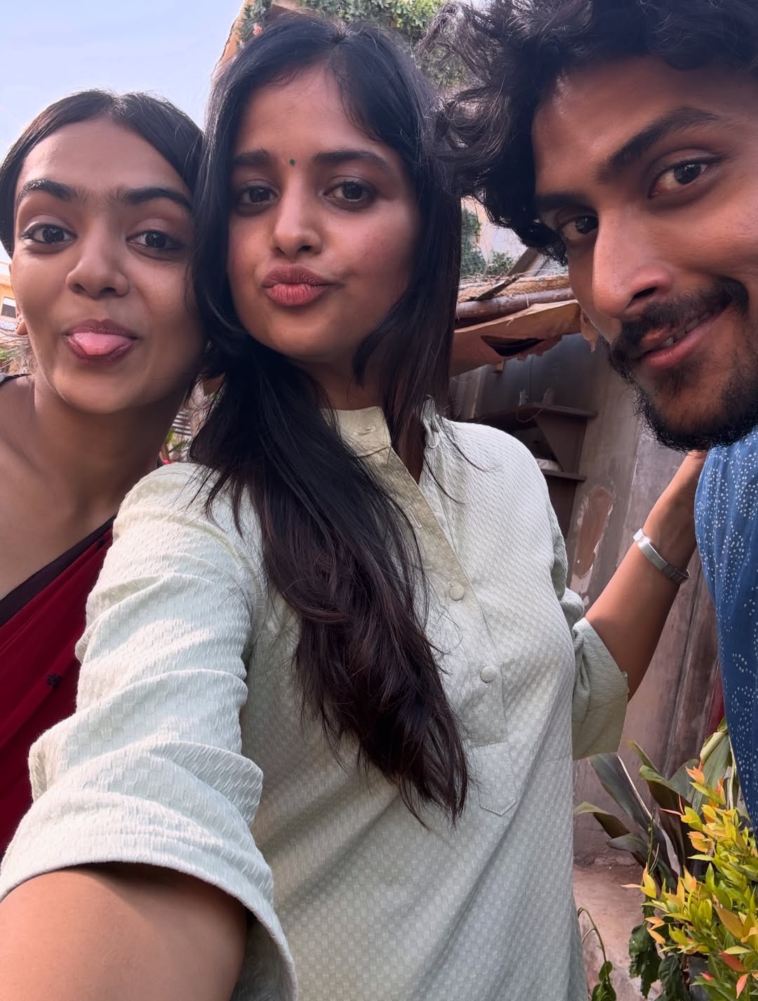 Shalini Kondepudi Shares Sing Geetham Working Stills