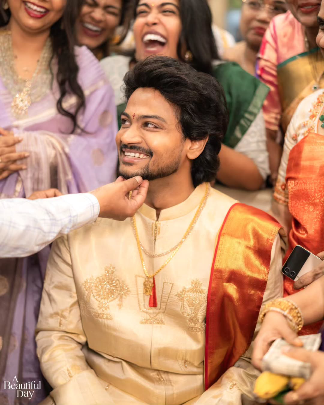 Shanmukh Jaswanth and Vaishnavi wedding photos go viral on social media