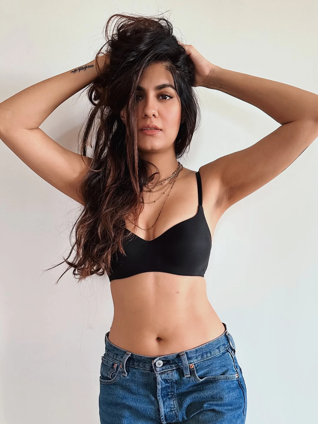 Shreya Dhanwanthary Bold Photos