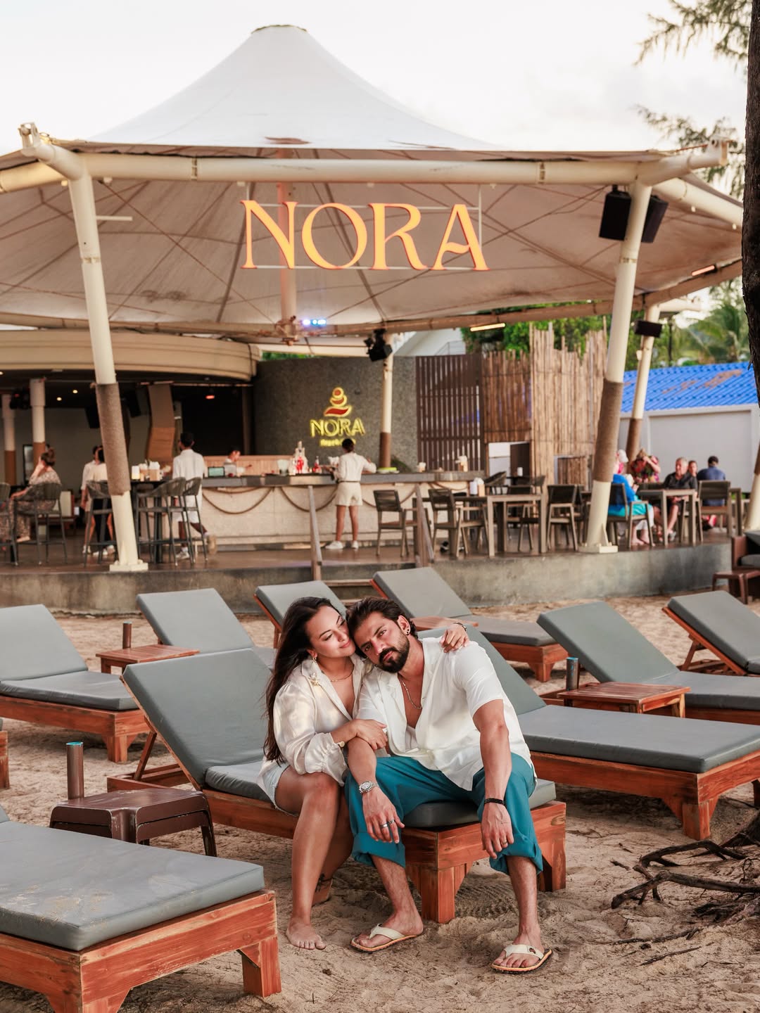 Sonakshi Sinha Enjoying Vacation with Husband
