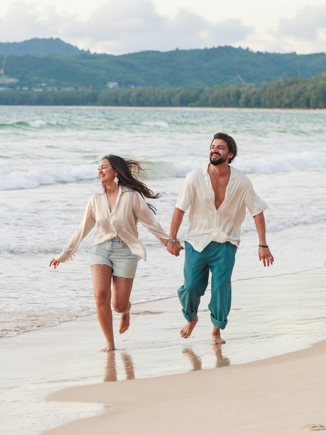 Sonakshi Sinha Enjoying Vacation with Husband