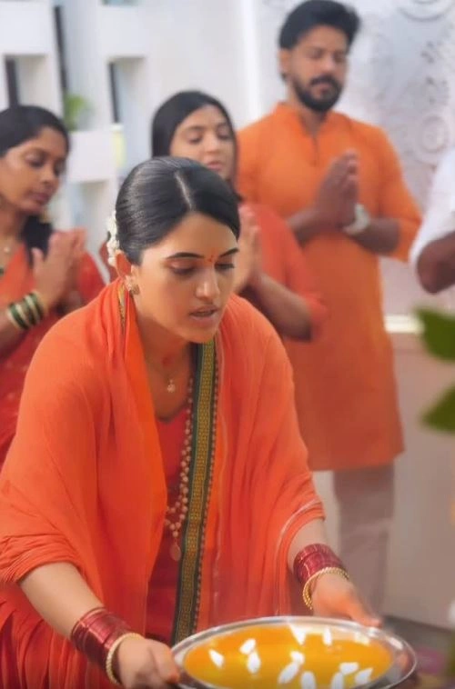 Sravanthi Chokarapu