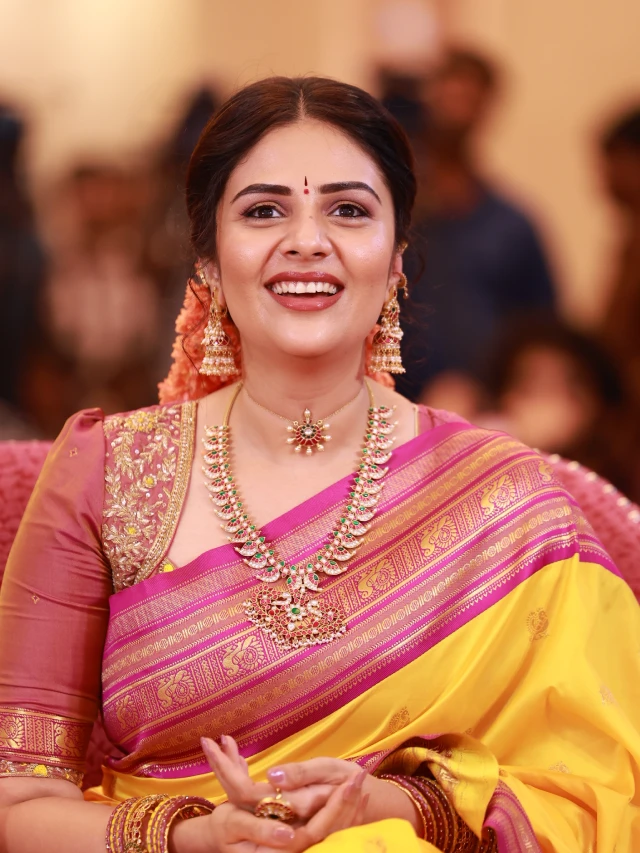 Sreemukhi Traditional Looks from Maa Inti Bangaram Pre Release Event