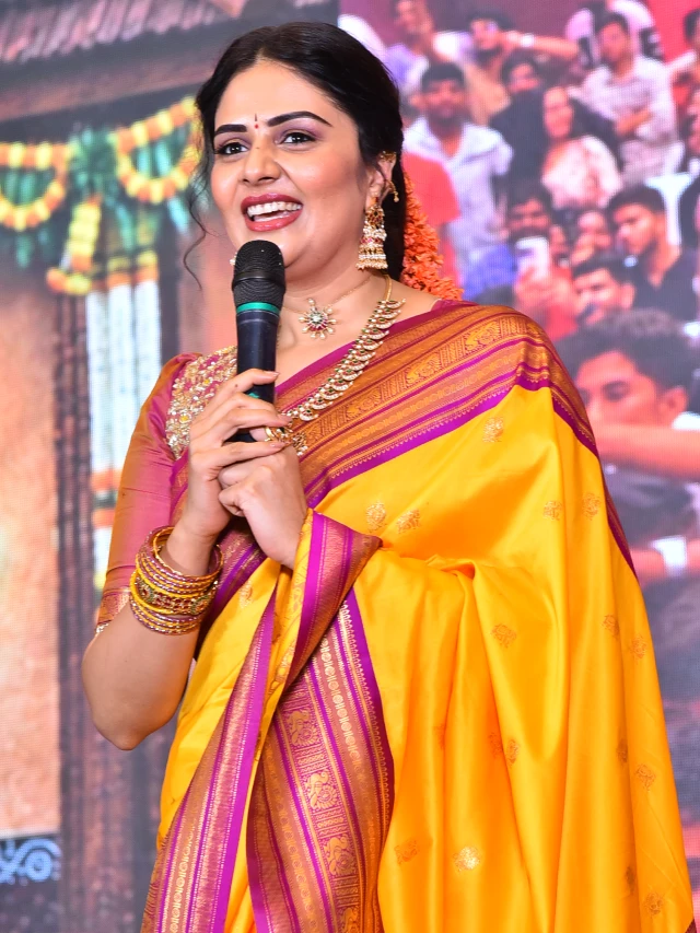 Sreemukhi Traditional Looks from Maa Inti Bangaram Pre Release Event