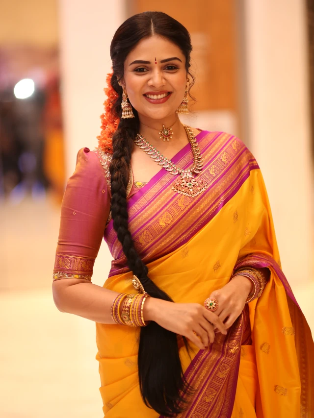 Sreemukhi Traditional Looks from Maa Inti Bangaram Pre Release Event
