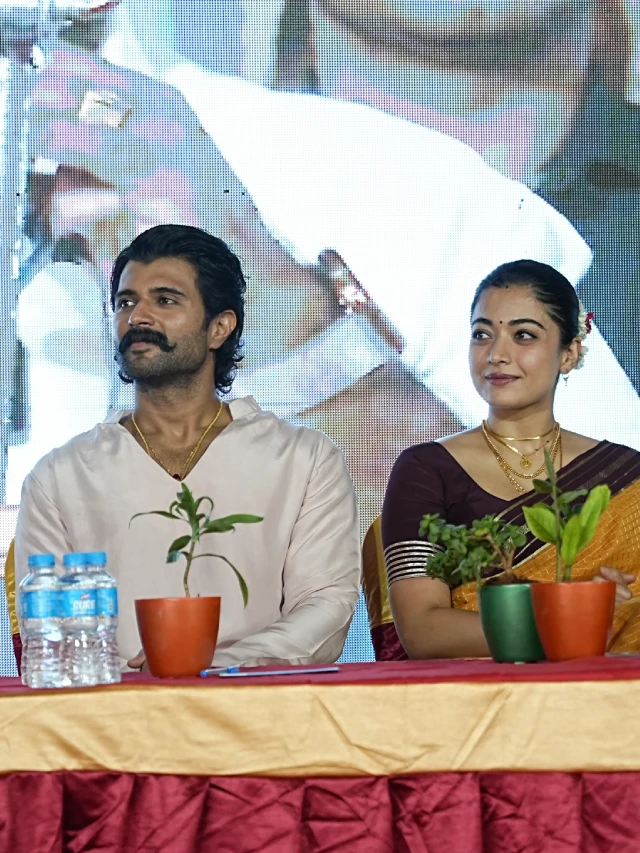 Vijay Deverakonda Rashmika Mandanna Cute Photos