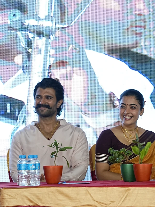 Vijay Deverakonda Rashmika Mandanna Cute Photos