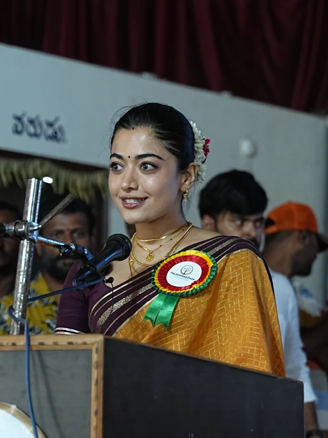 Vijay Deverakonda Rashmika Mandanna Cute Photos
