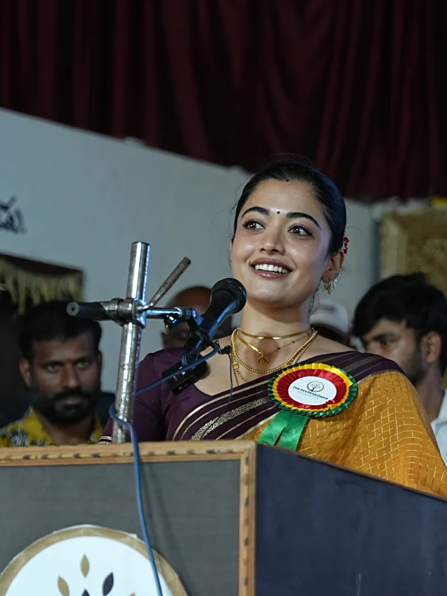Vijay Deverakonda Rashmika Mandanna Cute Photos