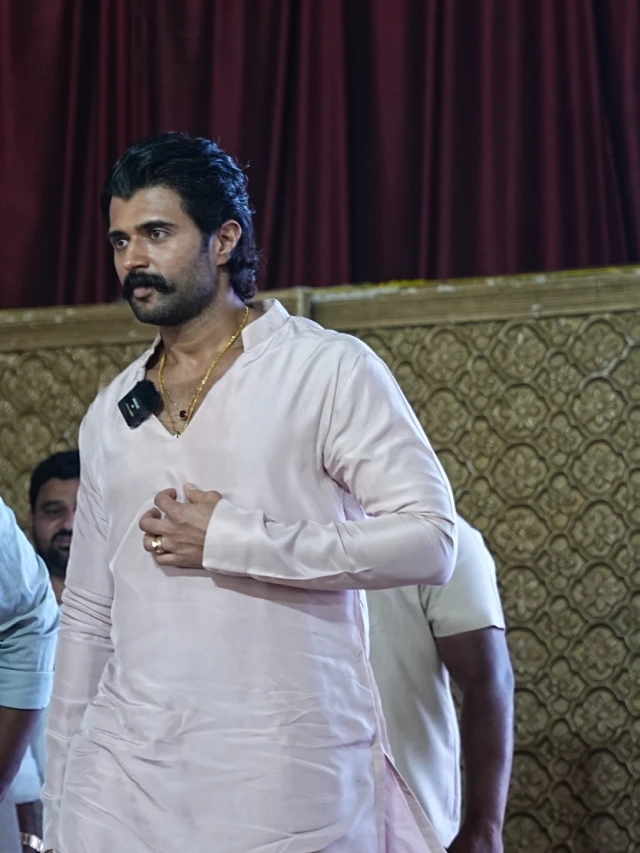 Vijay Deverakonda Rashmika Mandanna Cute Photos