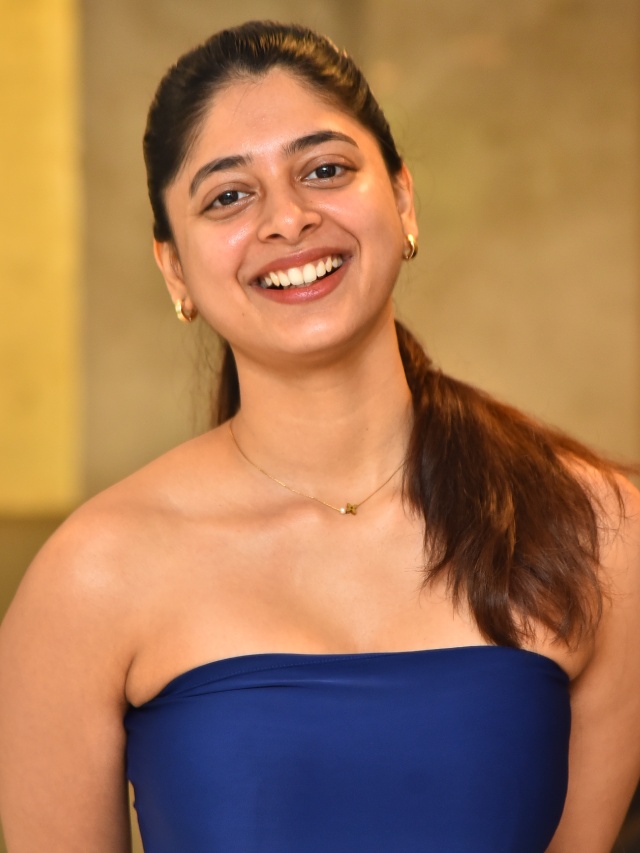 Yashashree Rao Mesmerizing Looks in Modern Dress