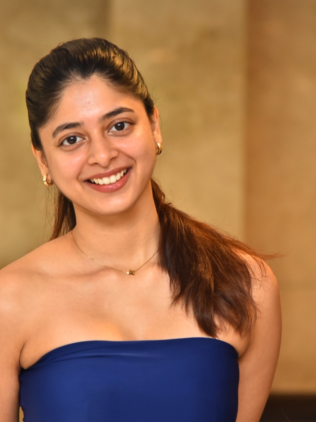 Yashashree Rao Mesmerizing Looks in Modern Dress