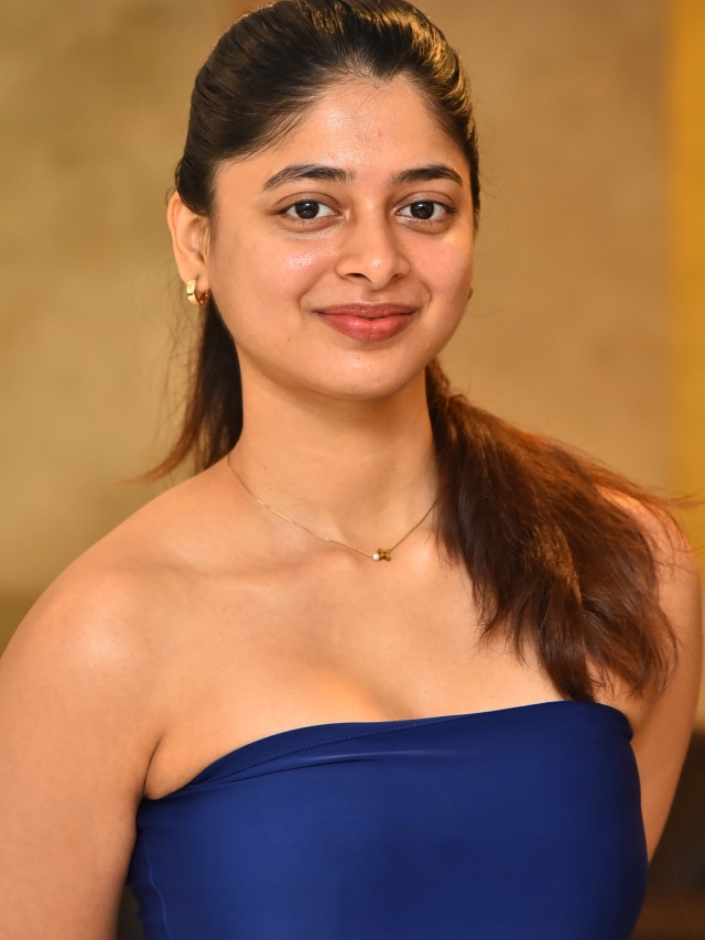 Yashashree Rao Mesmerizing Looks in Modern Dress