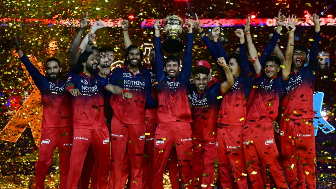RCB : ఫైనల్లో గెలిచిన ఆర్సీబీ.. అభిమానులకు మాత్రం బ్యాడ్ న్యూస్.. అదే కారణమా..!