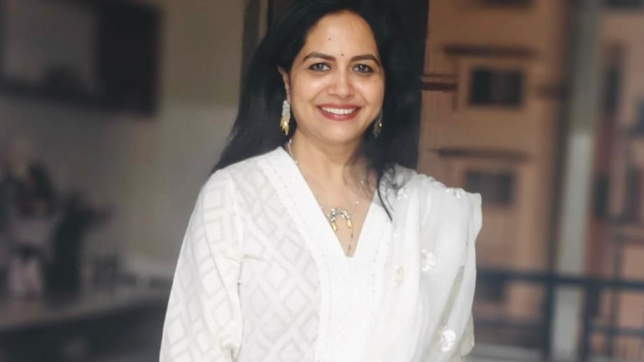 Singer Sunitha : ఇండస్ట్రీ మహిళలకు సేఫ్ కాదు.. ఫెమినిజం అంటే.. సిగరెట్ లైటర్ ఫ్రీడమా? సునీత సంచలన వ్యాఖ్యలు..