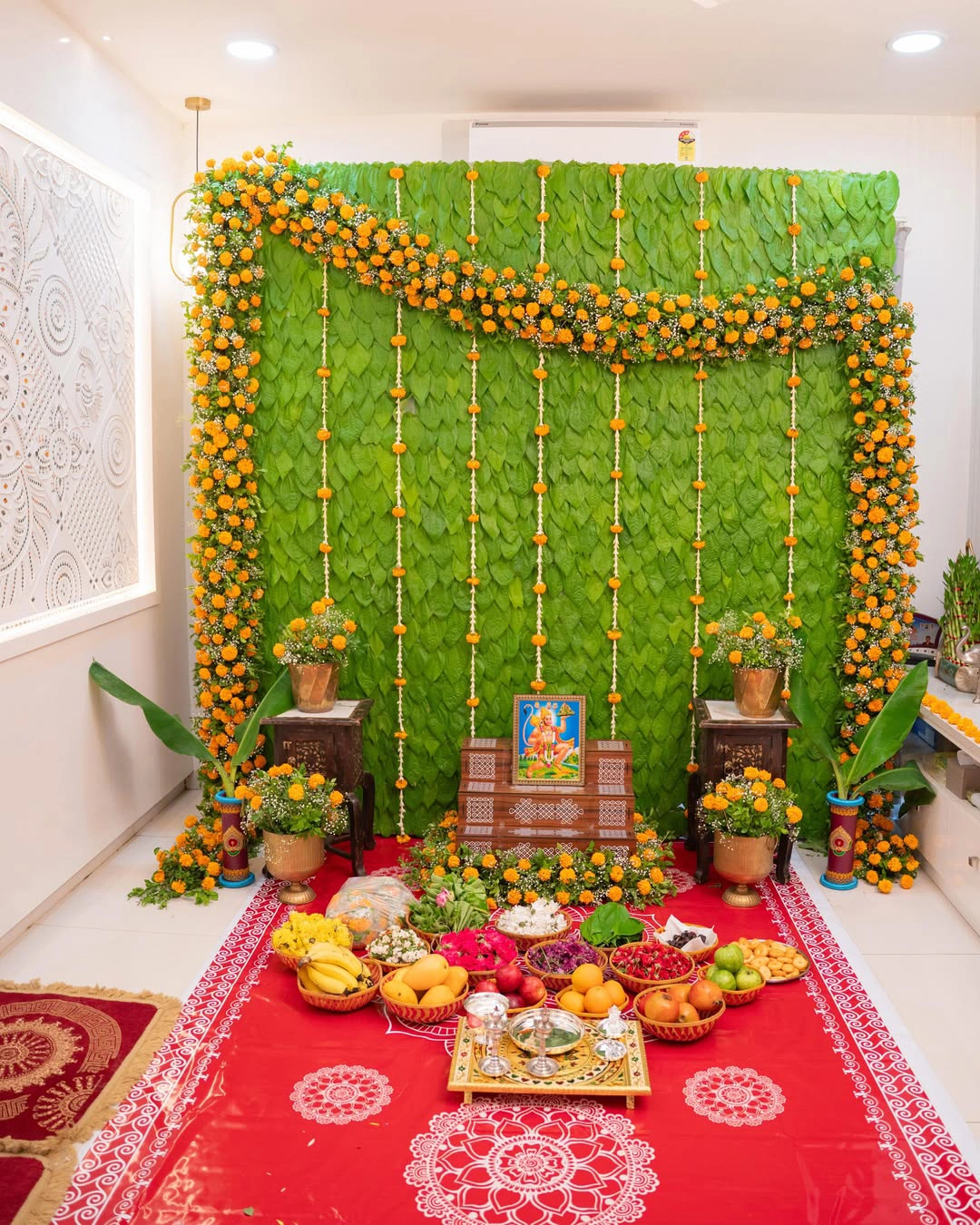 Sravanthi Chokarapu Wears Hanuman Mala