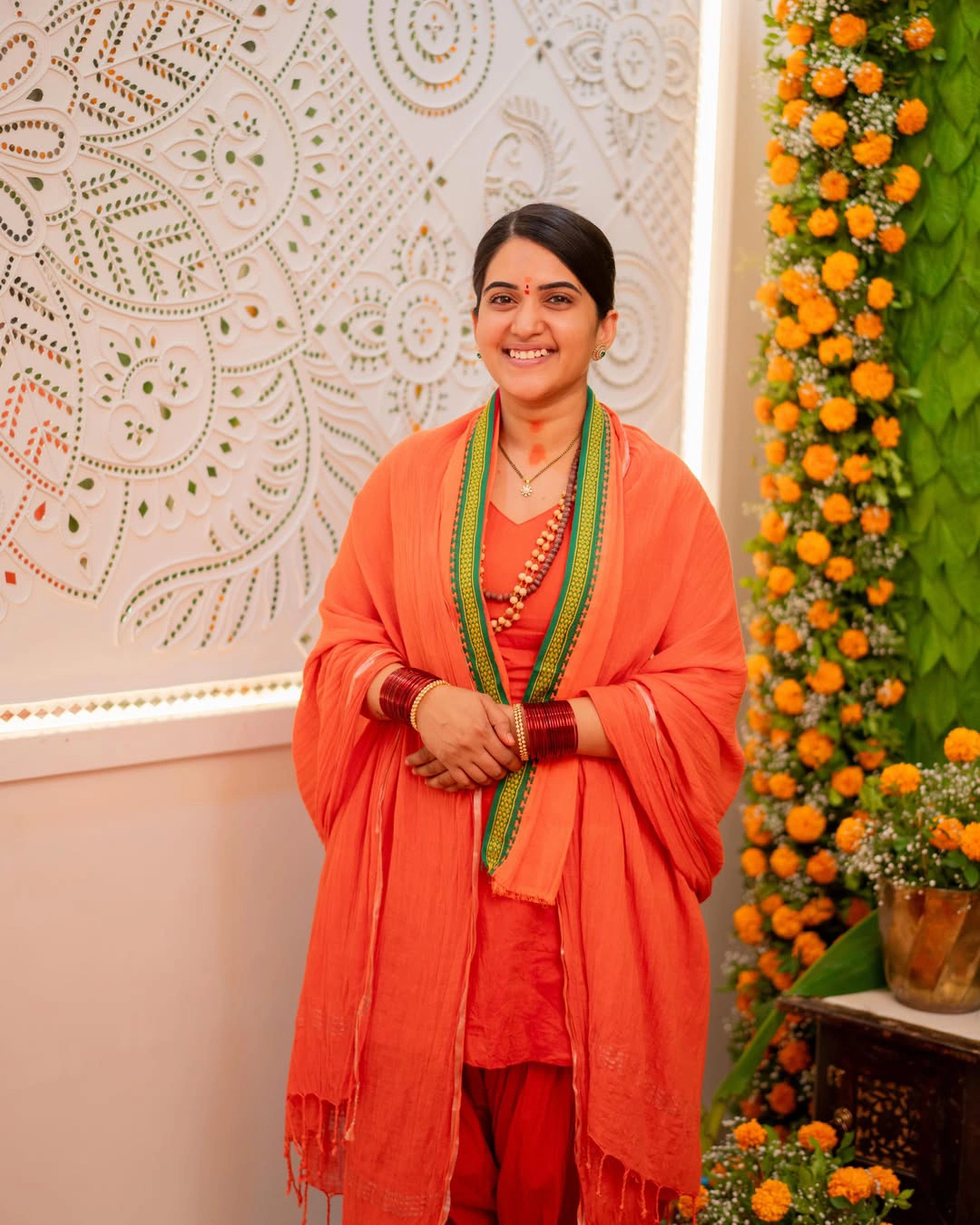 Sravanthi Chokarapu Wears Hanuman Mala