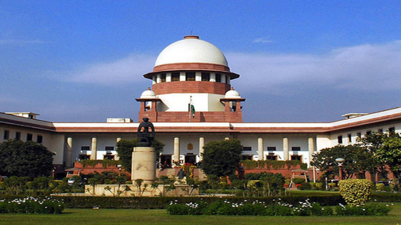 Supreme Court: వారికి ఉద్యోగాలు ఇస్తే అర్హులకు అన్యాయమే.. సుప్రీం కోర్టు కీలక తీర్పు
