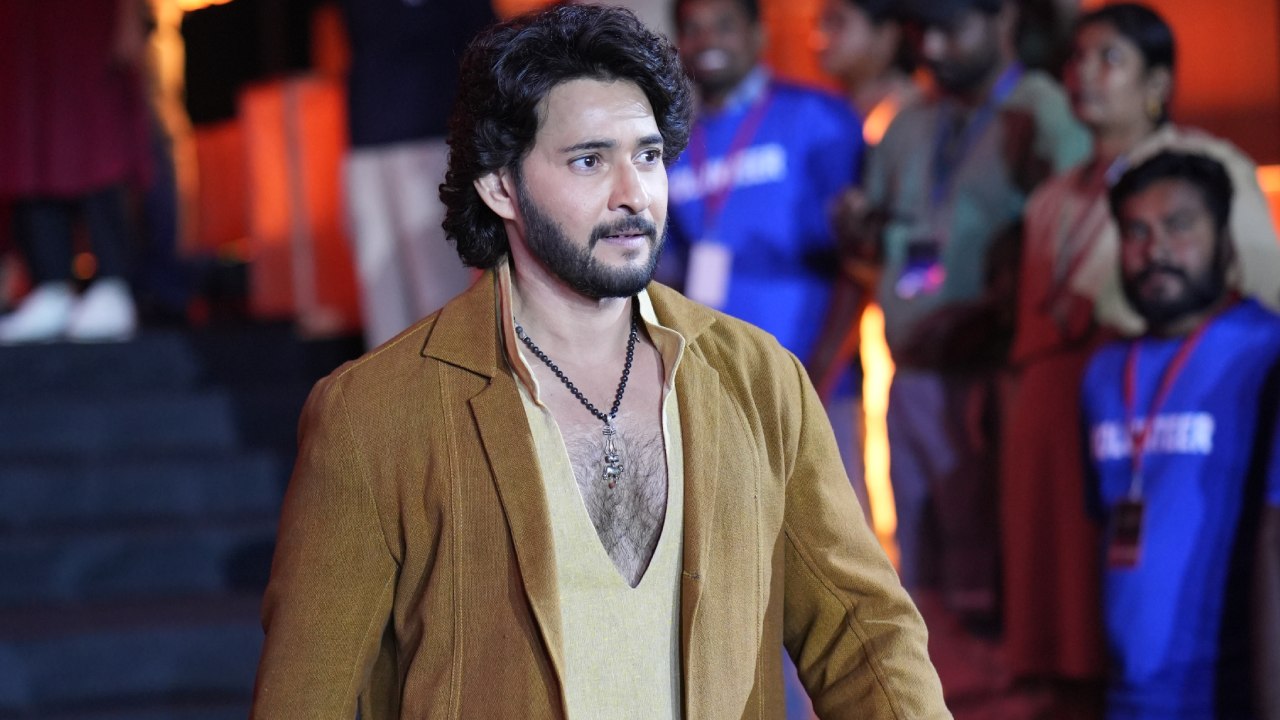 Mahesh Babu : మహేష్ కోసం ఒకరు కాదు ముగ్గురు వెయిటింగ్.. బాబు ఎవరికీ ఓకే చెప్తాడో?