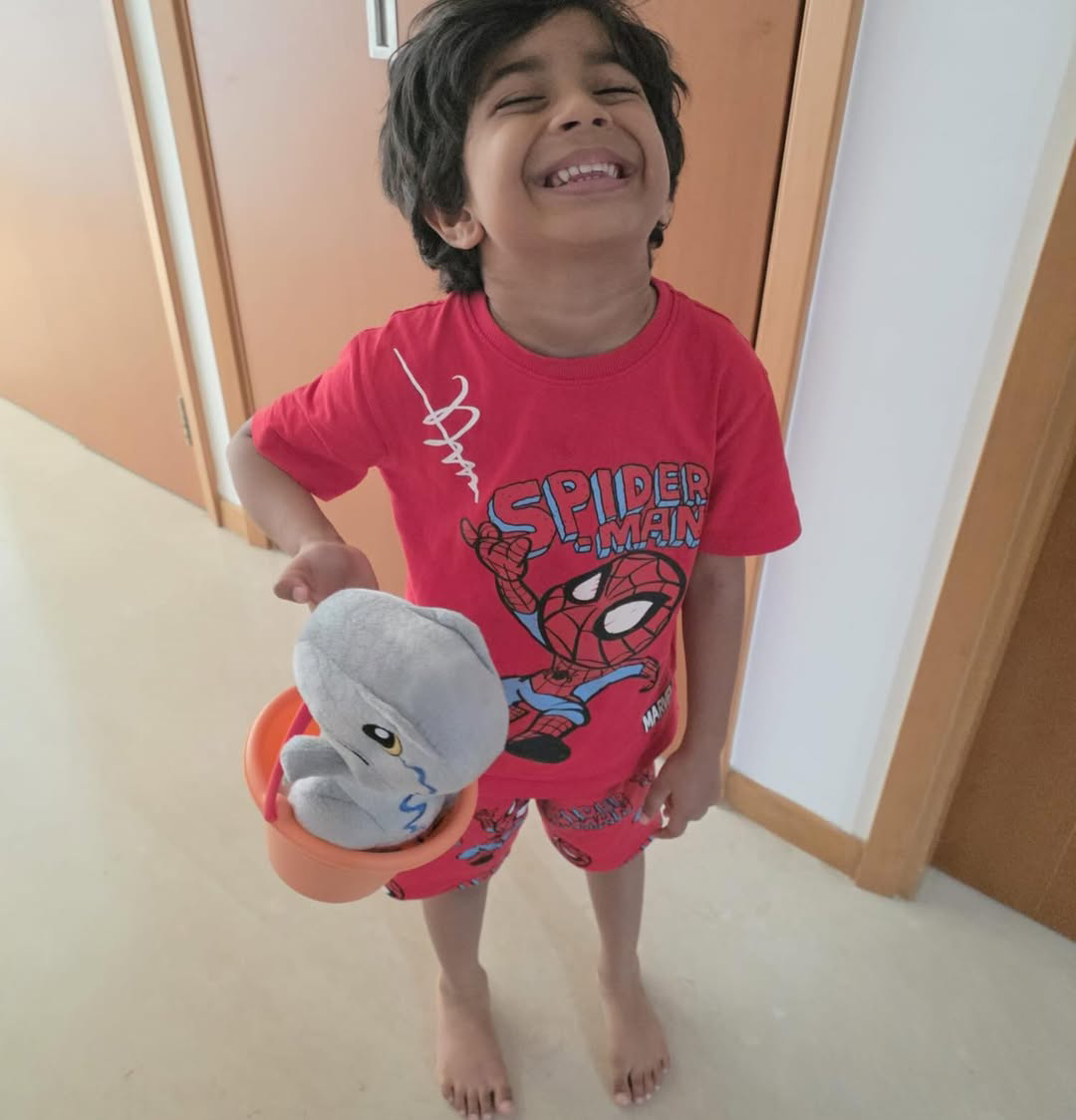 vishnu vishal and gutta jwala singapore vacation with daughter