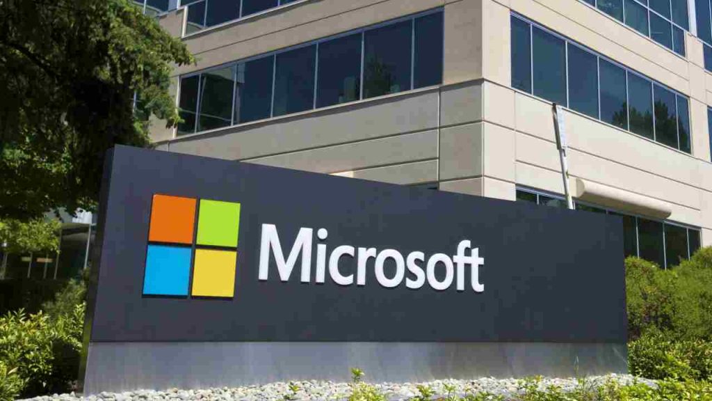 Microsoft LayOffs: మైక్రోసాఫ్ట్ ఉద్యోగులకు షాక్.. 4,800 మందిపై AI దెబ్బ.. మరోసారి భారీ లేఆఫ్స్