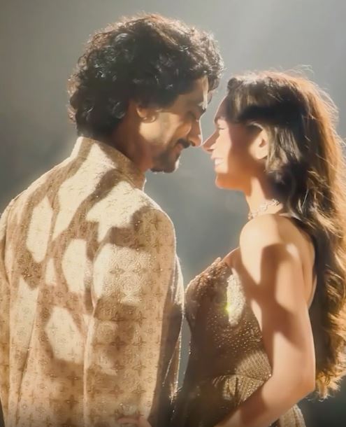 Aditi Rao Hydari Shares Photos with Siddharth