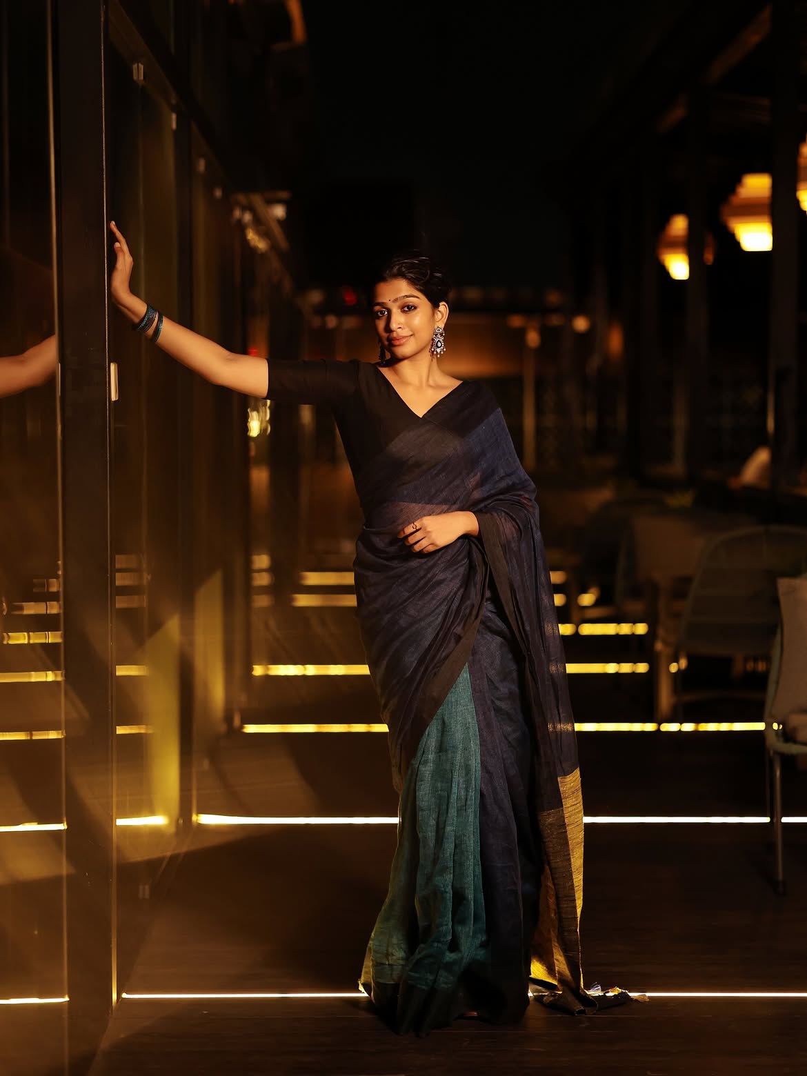 Ananthika Sanilkumar Stunning Looks in Saree