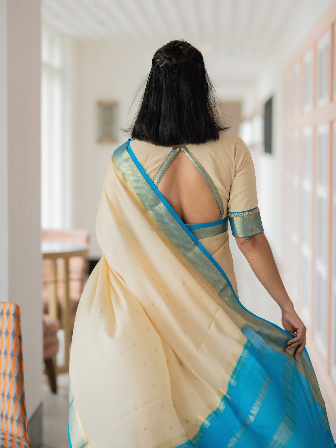 Anasuya Bharadwaj Stunning Looks in White Saree