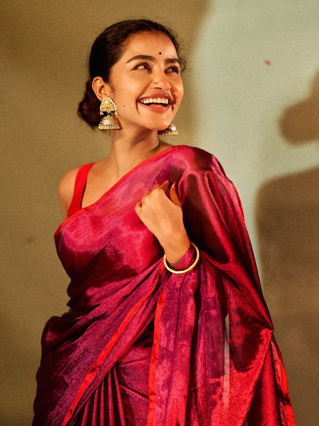 Anupama Parameswaran Stunning Looks in Saree