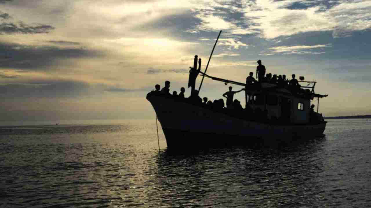 Myanmar Boat Accident: సముద్ర గర్భంలో 500 ప్రాణాలు.. బంగాళాఖాతంలో ఘోర జలసమాధి.. రోహింగ్యాల తీరని కన్నీటి గాథ!