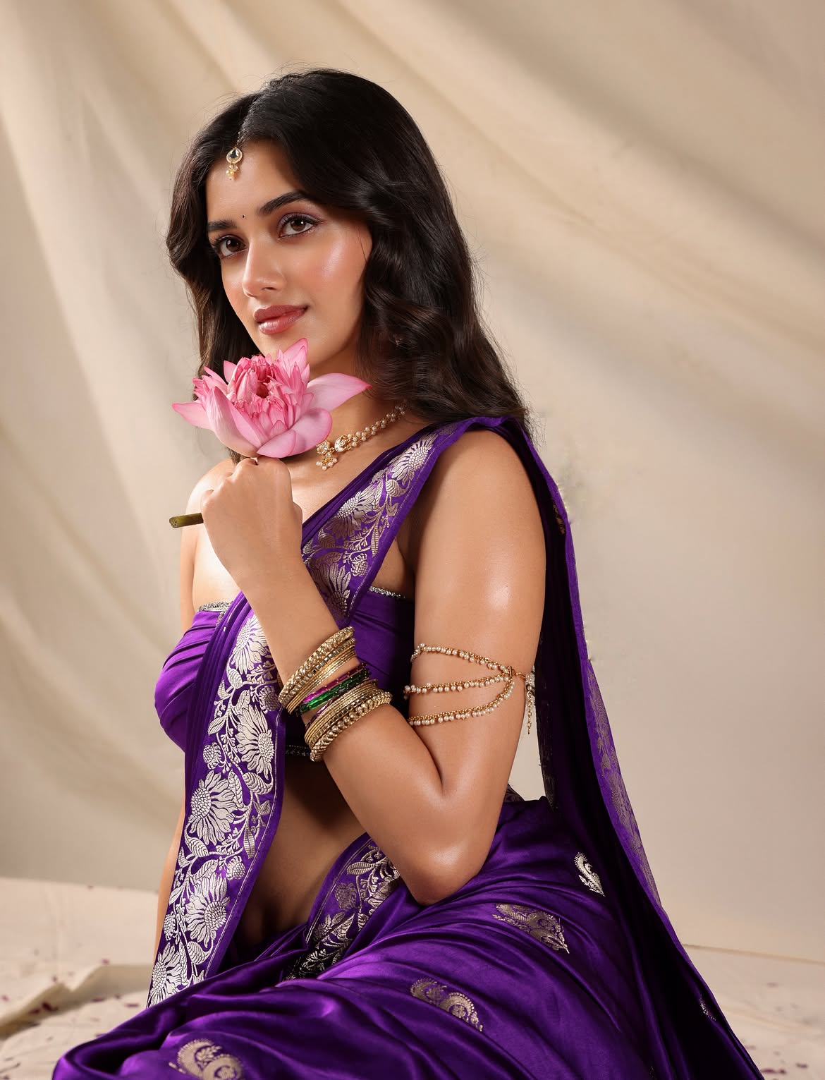 Bhagyashri Borse Stunning Looks in Saree
