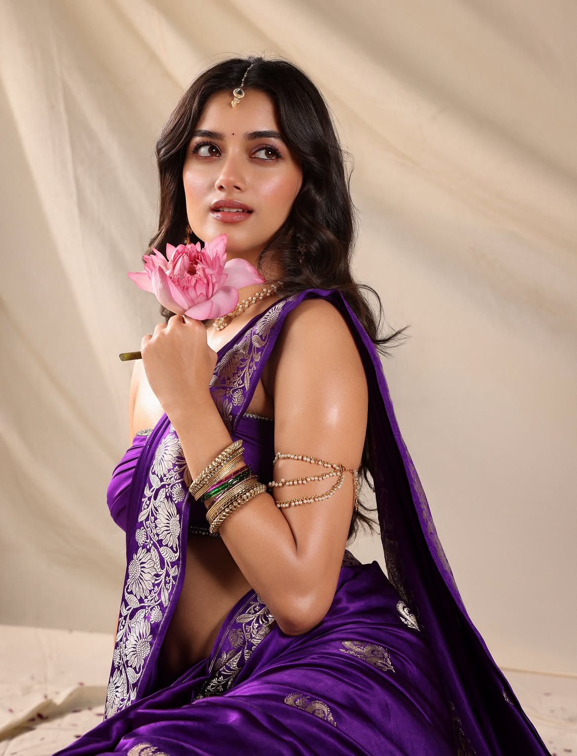 Bhagyashri Borse Stunning Looks in Saree