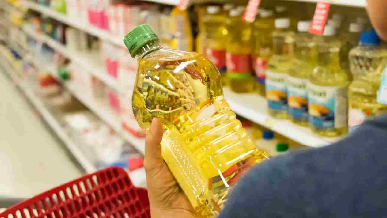 Cooking Oil Prices: భగ్గుమంటున్న వంట నూనెల ధరలు.. ఏడాదిలో 12.8% పెరుగుదల.. రానున్న రోజుల్లో..