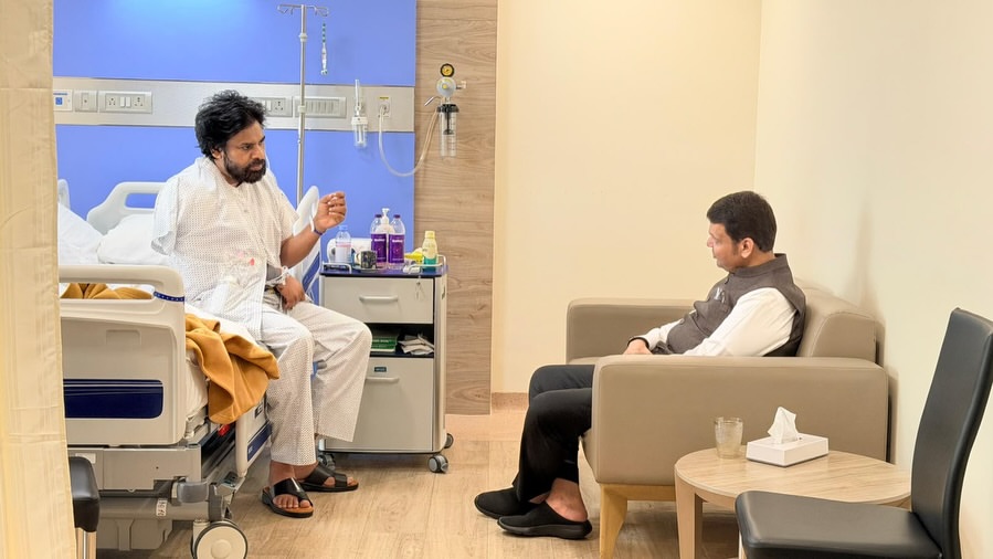 Maharashtra CM Devendra Fadnavis Meets Pawan Kalyan