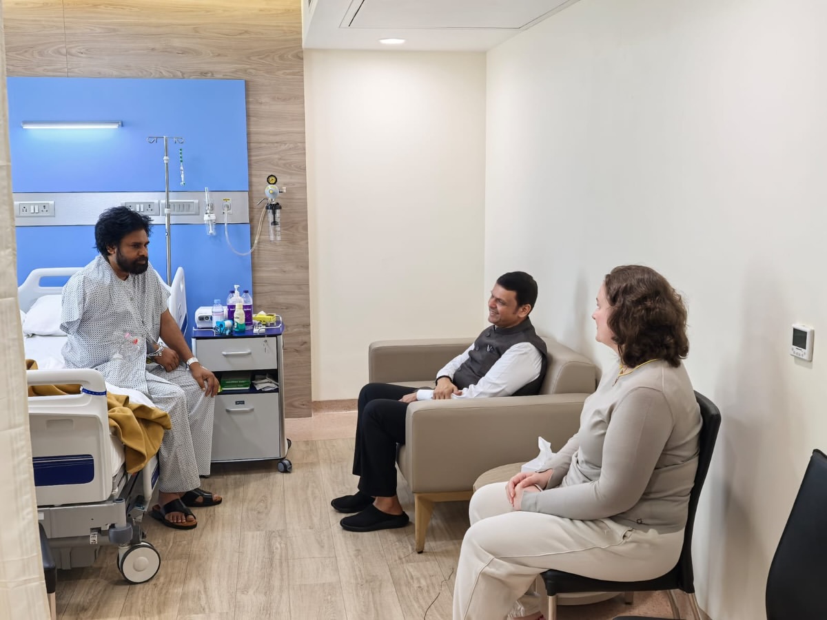 Maharashtra CM Devendra Fadnavis Meets Pawan Kalyan