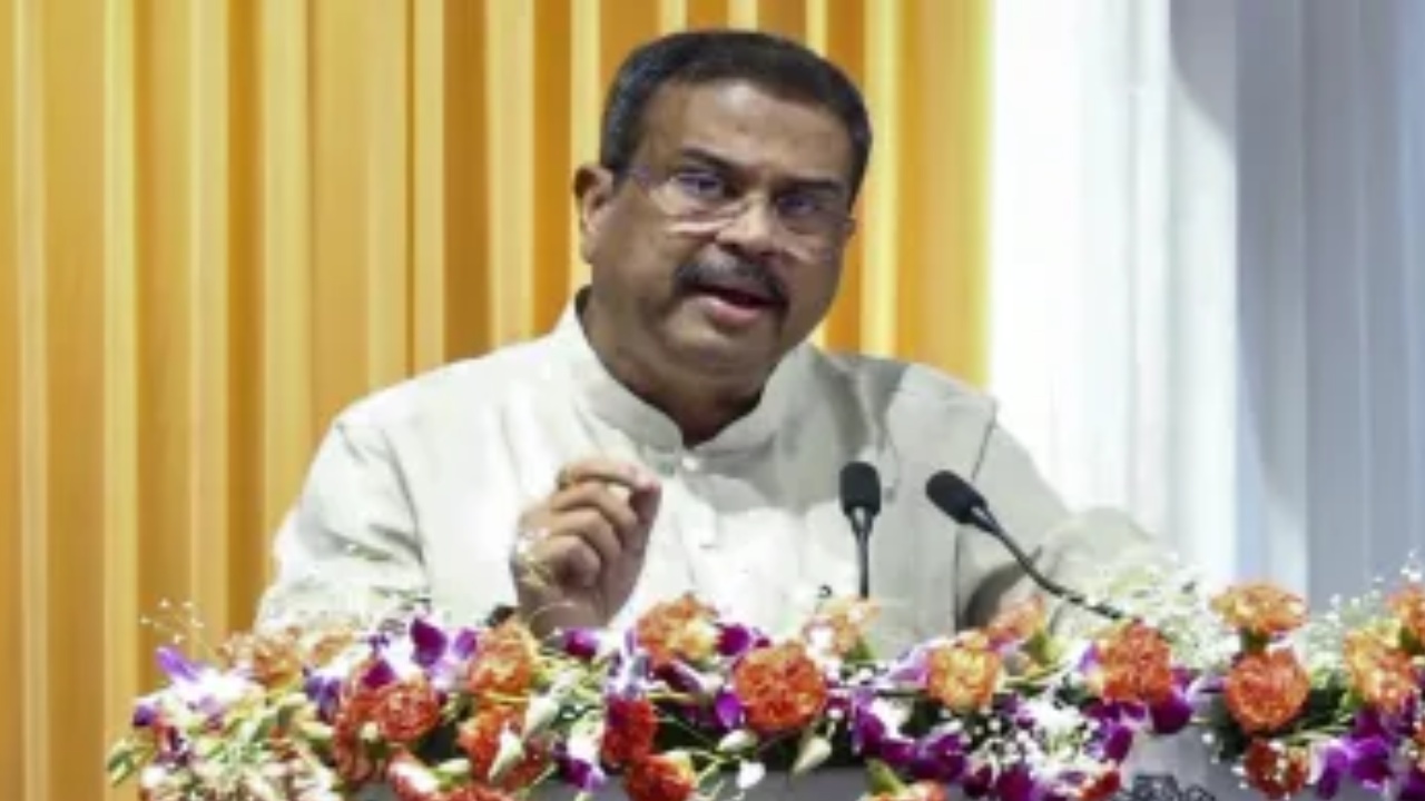 Dharmendra Pradhan Resigns : బ్రేకింగ్ న్యూస్.. కేంద్ర విద్యాశాఖ మంత్రి ధర్మేంధ్ర ప్రధాన్ రాజీనామా