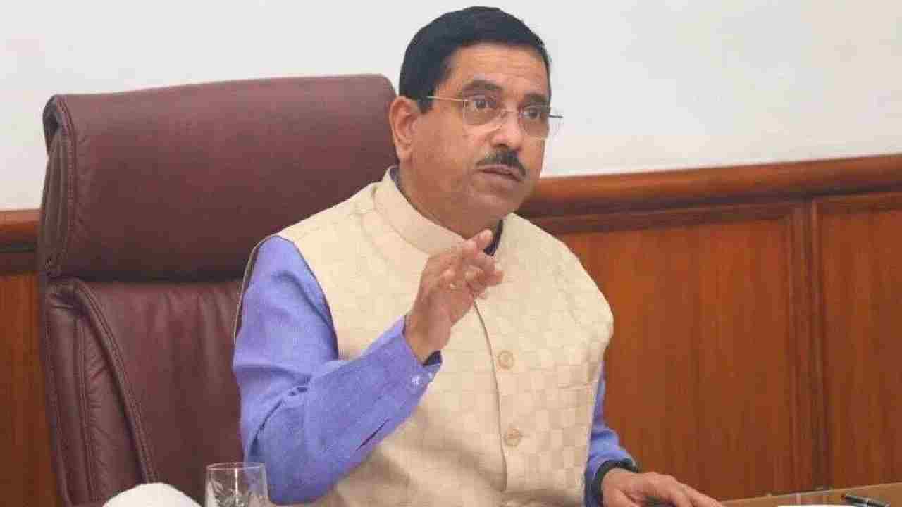 Pralhad Joshi: రాష్ట్రపతి భవన్ కీలక ప్రకటన.. ప్రహ్లాద్ జోషికి విద్యాశాఖ బాధ్యతలు