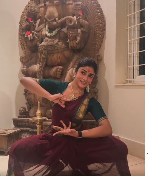 Dimple Hayati Shares Kuchipudi Learning Photos