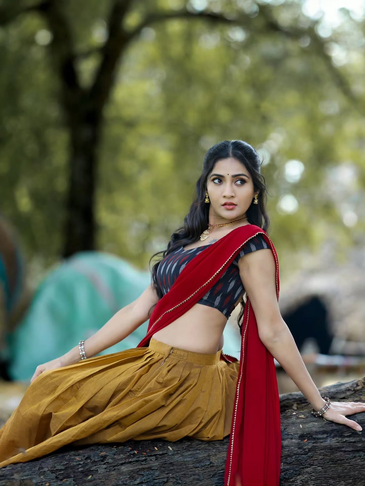 Gayathri Simhadri Peddi Looks