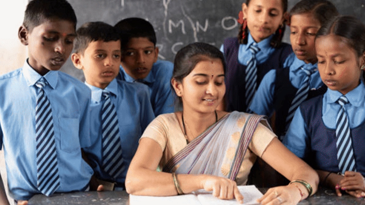Telangana Govt : 2028 ఆగస్టు వరకు టెట్ పాస్ అవ్వకపోతే.. వారందరి ఉద్యోగాలు ఊడినట్లే!