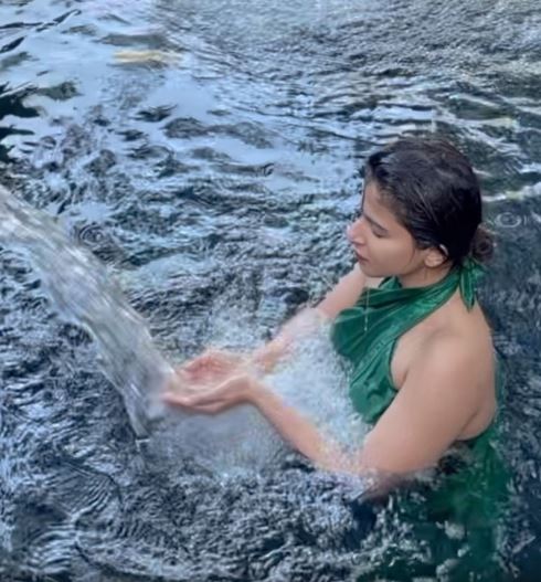 Iswarya Menon Pooja in Bali Vacation
