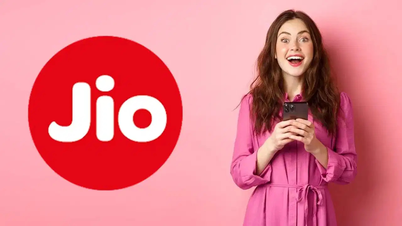 Jio Freedom Offer : వావ్.. జియో ఫ్రీడమ్ ఆఫర్.. 15 నెలలు, 100Mbps, 12 OTTలు, 1000 టీవీ ఛానళ్లు.. ఒక్క ప్లాన్‌లోనే!