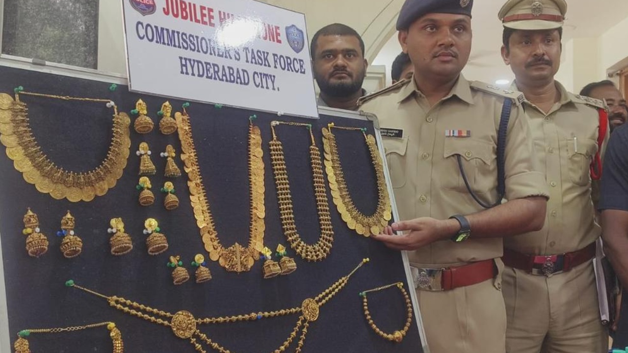 Jubilee Hills Theft Case : జూబ్లీహిల్స్ చోరీ కేసులో బిగ్ ట్విస్ట్.. ఇల్లు కట్టాడు.. పెళ్లి చేసుకున్నాడు.. బాత్రూమ్ గ్రిల్స్ తొలగించి.. కానీ..
