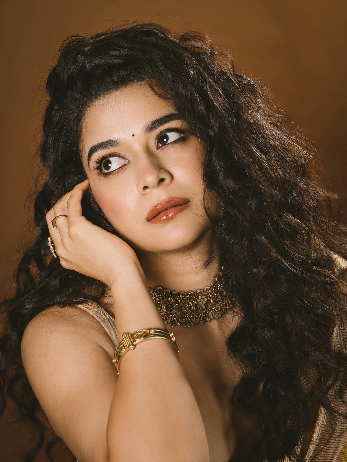 Mithila Palkar Shines in Saree