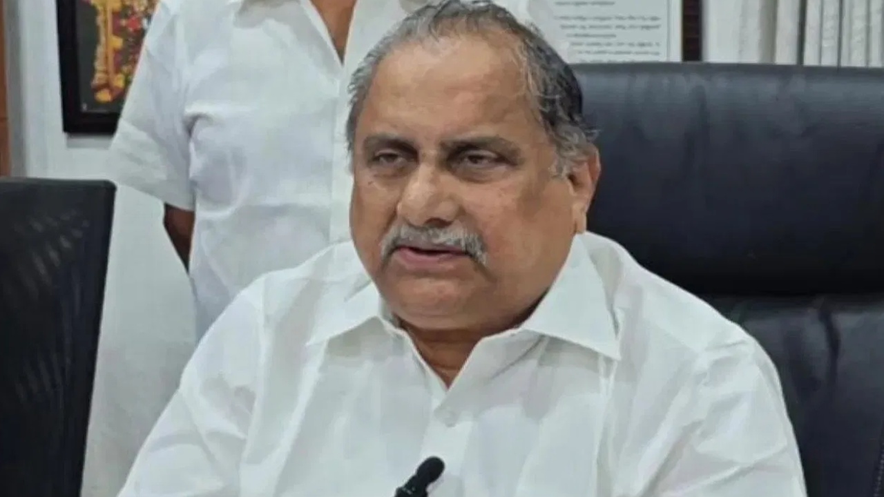 Mudragada Padmanabham : అధికార లాంఛనాలతో ముద్రగడ పద్మనాభం అంత్యక్రియలు.. ముద్రగడ కుమార్తెను అడ్డుకొన్న అనుచరులు
