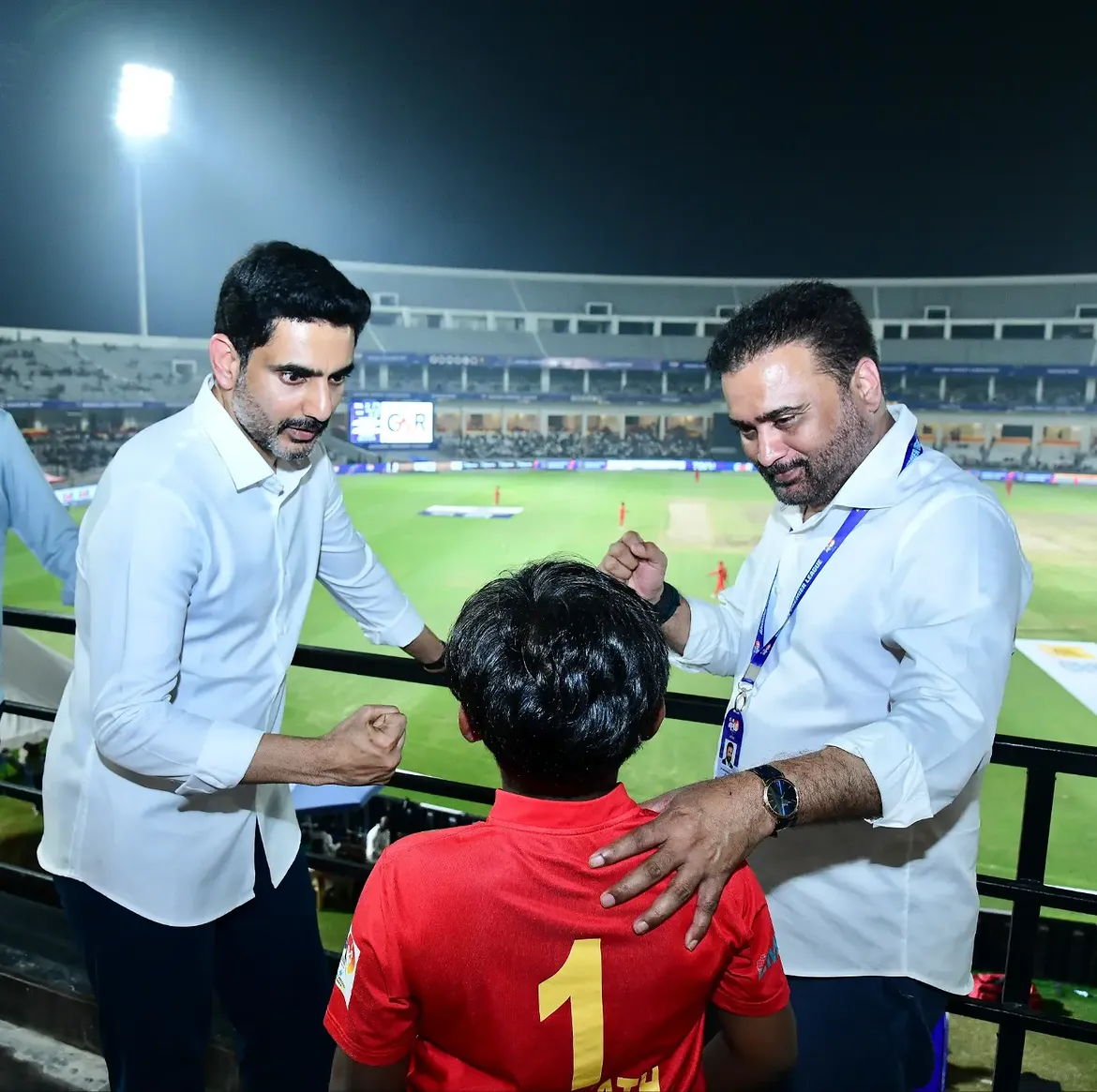 Nara Lokesh Participated in APL Final in Mangalagiri