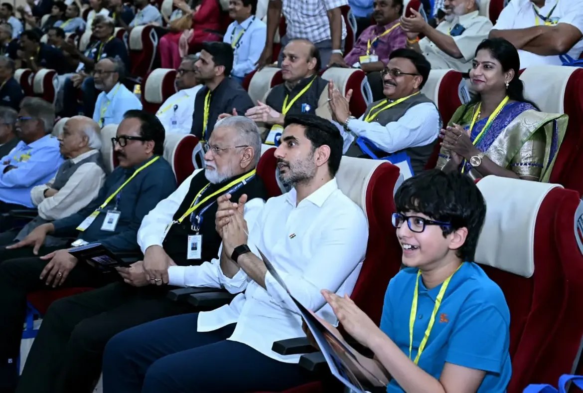 Nara Lokesh Visits Sriharikota with his Son Devansh