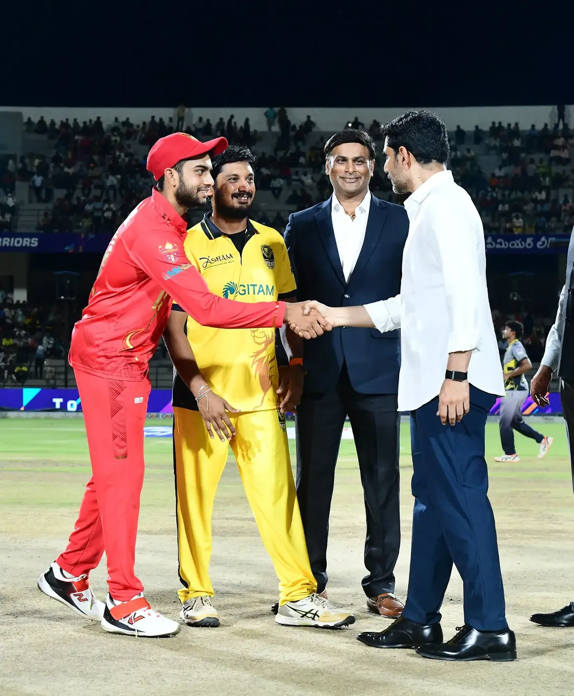 Nara Lokesh Participated in APL Final in Mangalagiri
