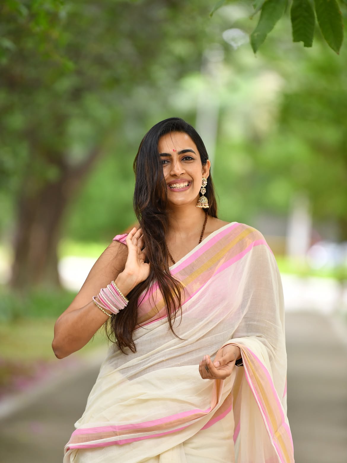 Niharika Konidela Cute Photos in saree