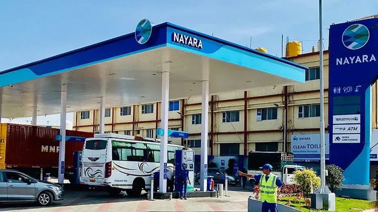 Petrol Price Reduced : వాహనదారులకు గుడ్‌న్యూస్.. భారీగా తగ్గిన పెట్రోల్, డీజిల్ ధరలు.. కారణమిదే!